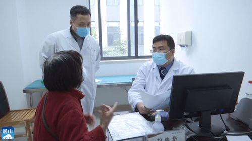 龙印健康慢病预防与管理公益服务项目走进通山，为市民带来专业健康咨询